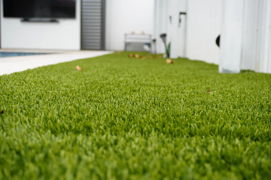 Artificial turf lawn in Kendall